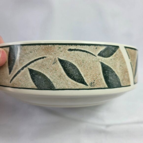 Mikasa Nature's Song Intaglio 8 Inch Vegetable Beige with Green Leaves - Picture 3 of 10